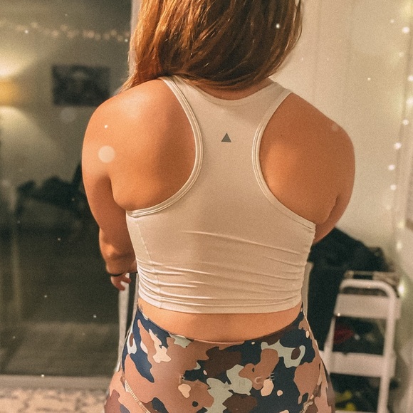 The Roam Tank - True North - Picture 2 of 5